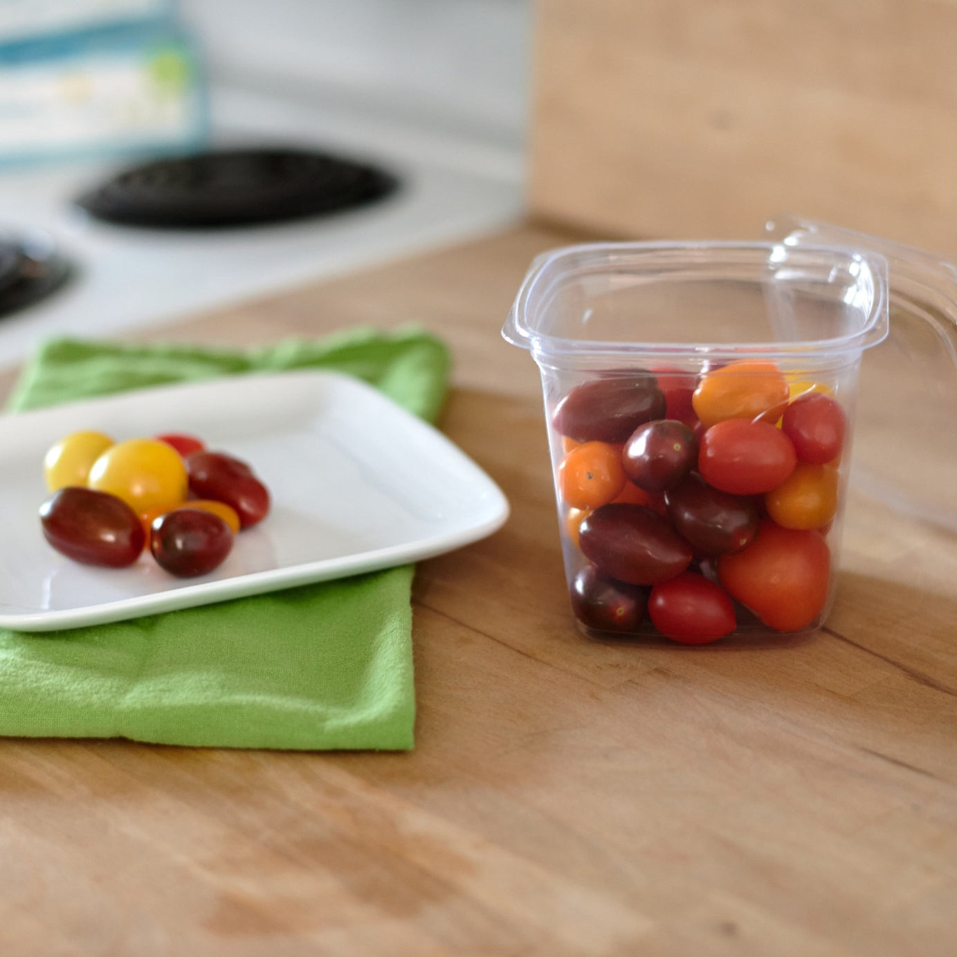 24 oz. Deli Container, Crystal Clear, PLA, 675/Case