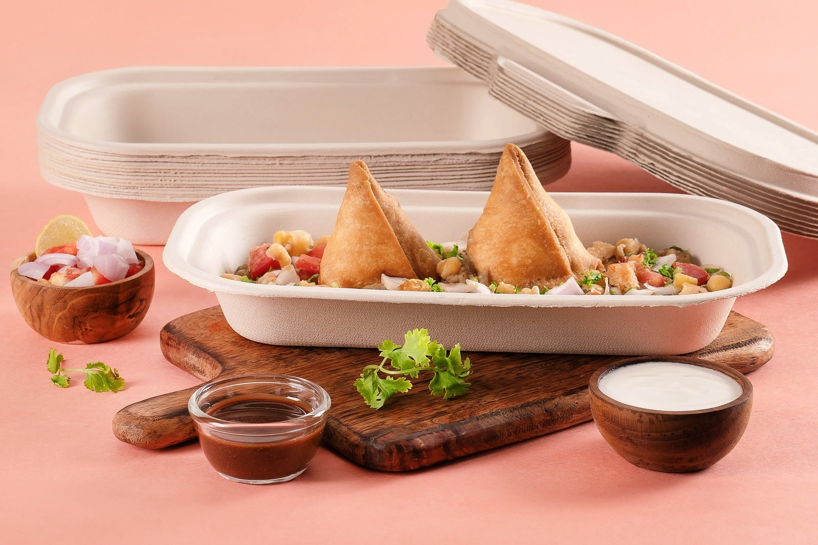 Chow 25 Oz Square Round with Snap Lock Container, 500 Count