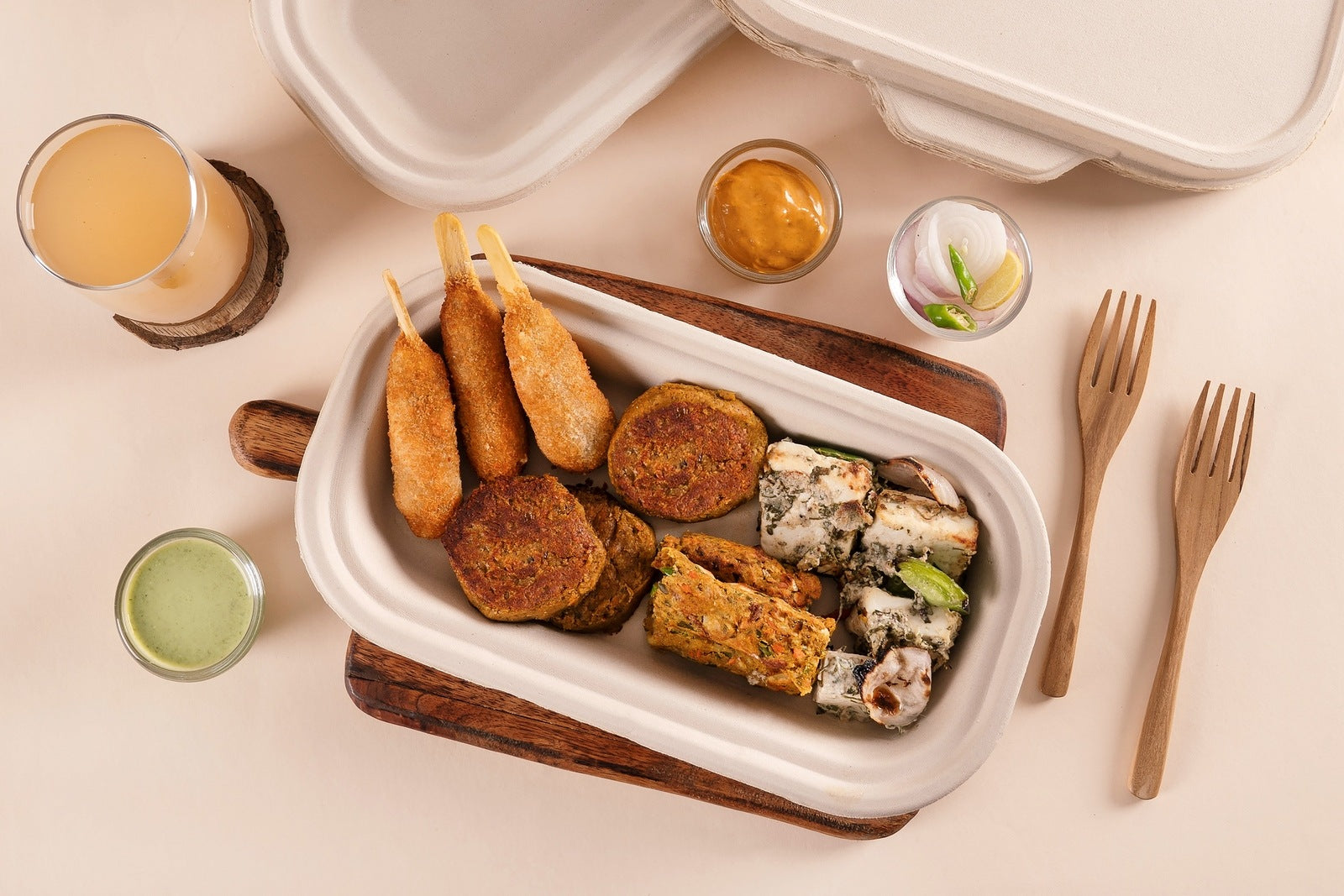 Chow 16 Oz Square Round with Snap Lock Container,1000 Count