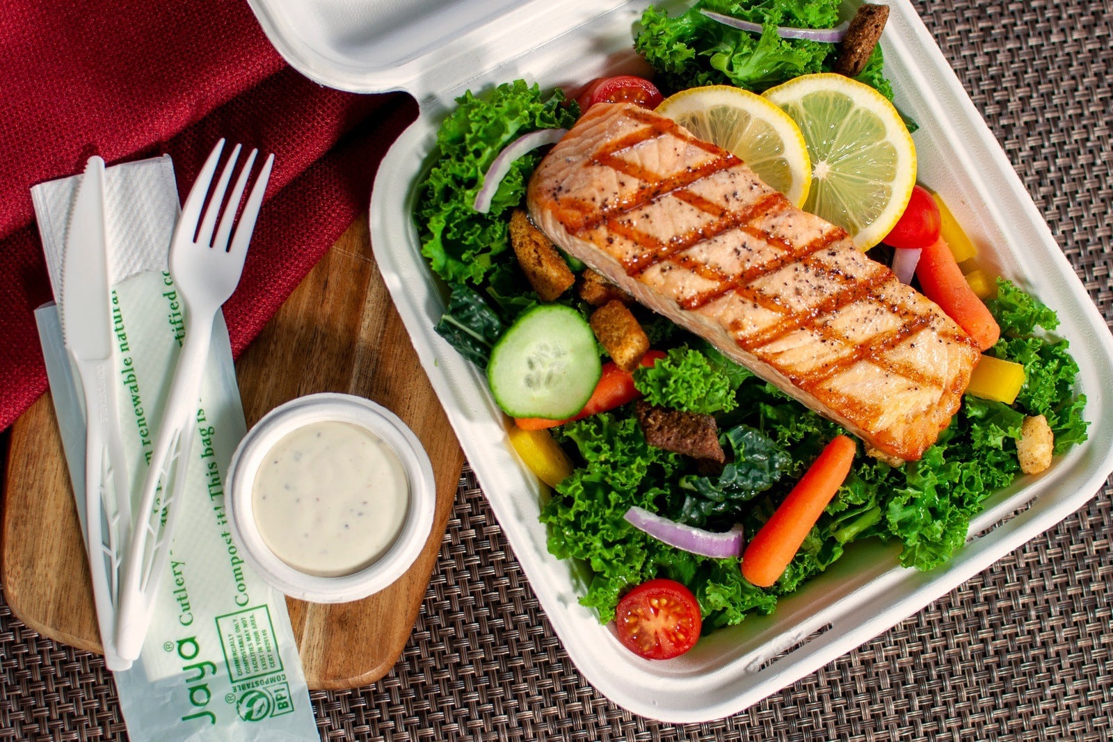 Medium 3-Compartment No Added PFAS Plant Fiber Hinged Container, 200-Count Case